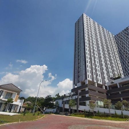 Amartha View Apartement Tambakaji Bagian luar foto