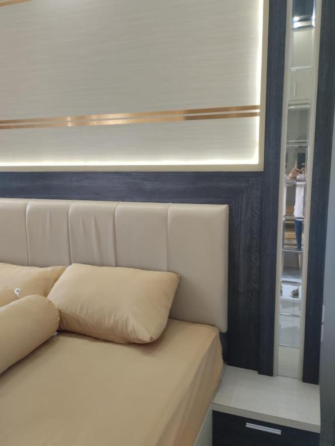 Amartha View Apartement Tambakaji Bagian luar foto